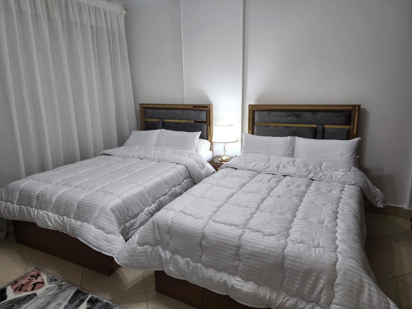 Luxury Near Airport Apartment *